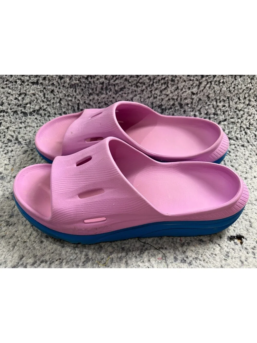 Hoka coastal channels pre